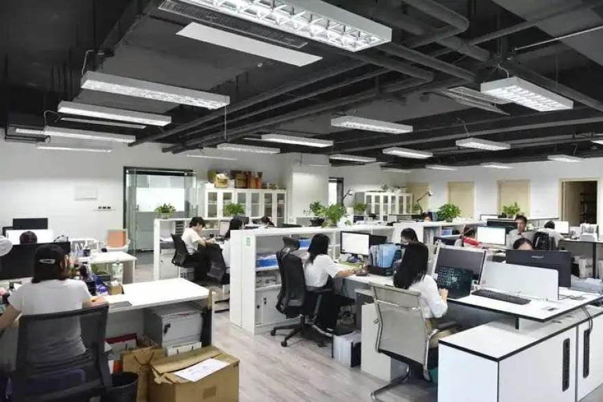 看球吧客户端赛事与线路切换功能展示